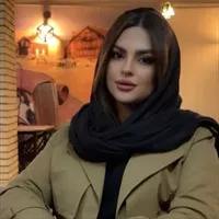 دنیا صادقی