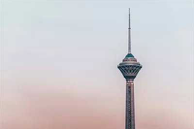 تصویر با کیفیت برج میلاد از نمای دور