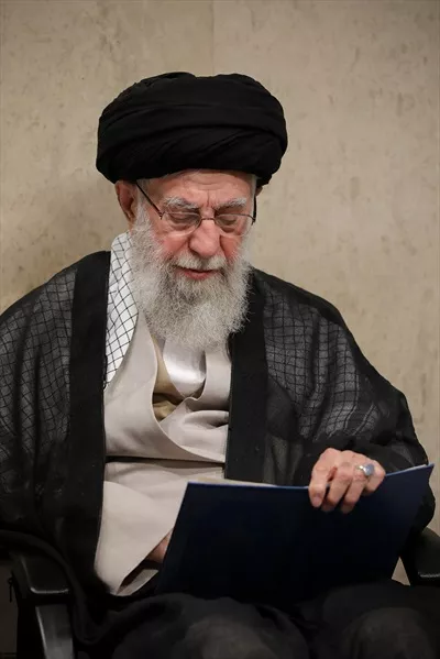 تصویر با کیفیت آیت الله سید علی خامنه ای