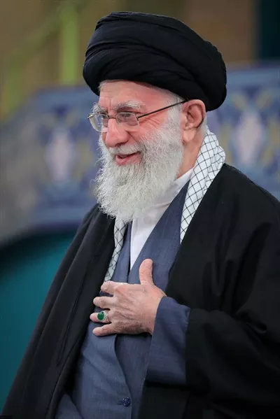 تصویر با کیفیت آیت الله خامنه ای با کیفیت