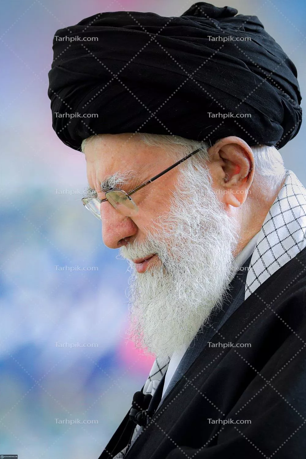 تصویر با کیفیت آیت الله خامنه ای از نمای نزدیک