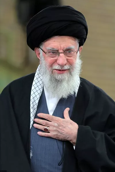 تصویر با کیفیت آیت سید علی الله خامنه ای رهبر معظم انقلاب