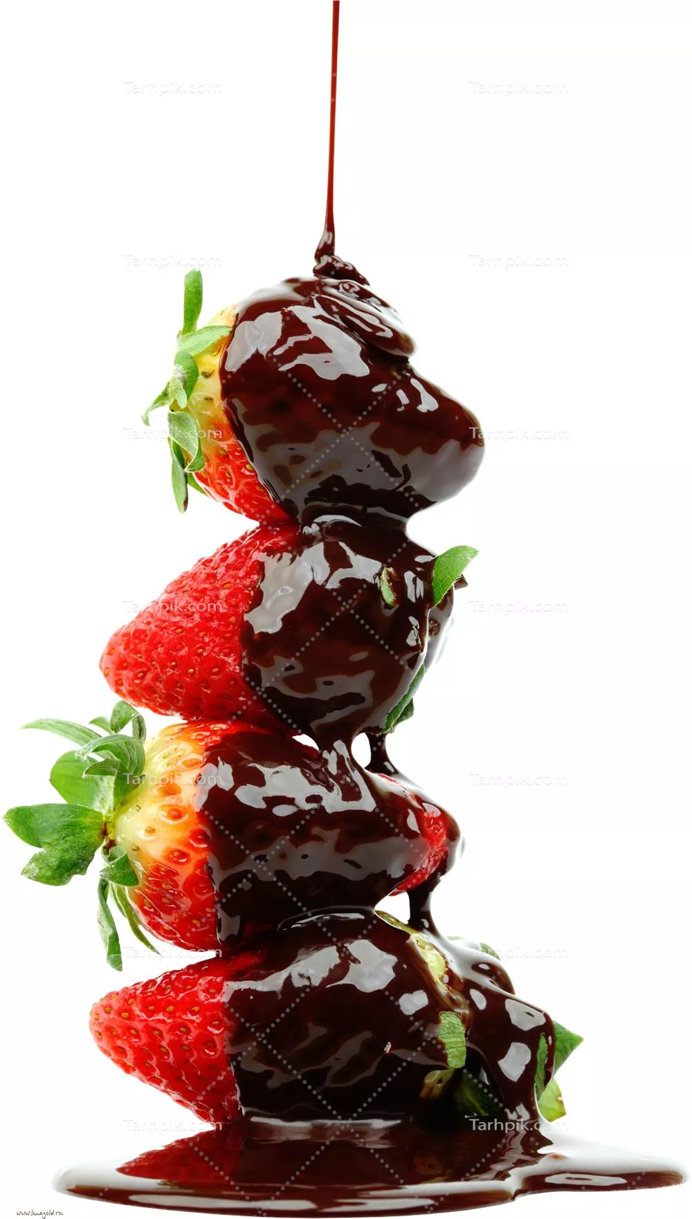 عکس دوربری شده توت فرنگی و کاکائو