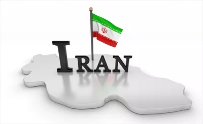 تصویر با کیفیت کلمه ایران و پرچم روی نقشه ایران