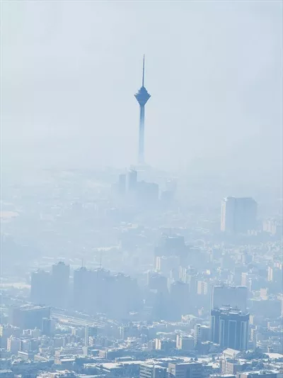 تصویر با کیفیت شهر تهران در یک روز آلوده