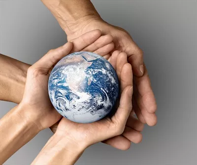 عکس با کیفیت مفهوم محافظت از سیاره زمین