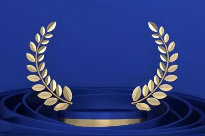 عکس با کیفیت برگ های طلایی و سکوی آبی برای معرفی محصول