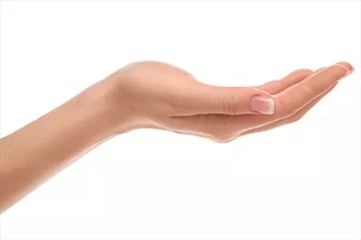 عکس دست ژست نگه داشتن چیزی