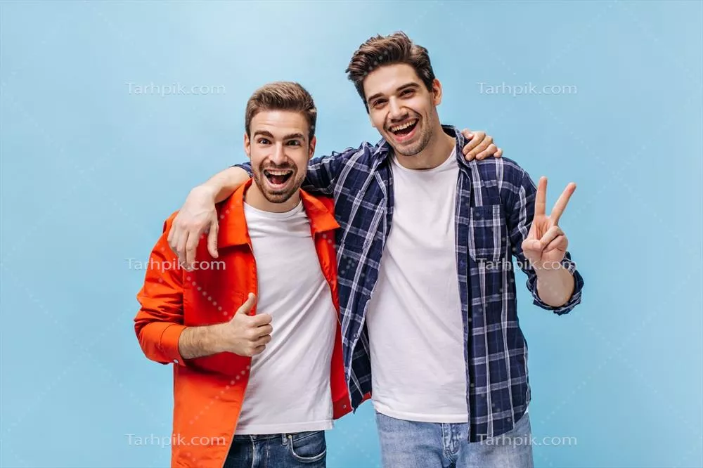 عکس پرتره مردان در حال خنده