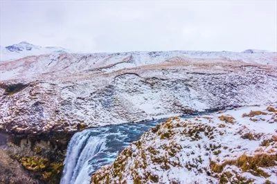 عکس آبشار در فصل زمستان