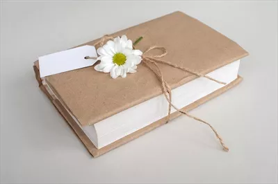 عکس کتاب جلد کرافت با روبان و گل