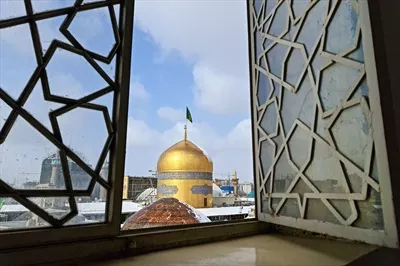 عکس حرم امام رضا از پنجره