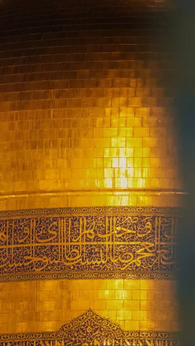 عکس گنبد حرم مطهر امام رضا از نمای نزدیک