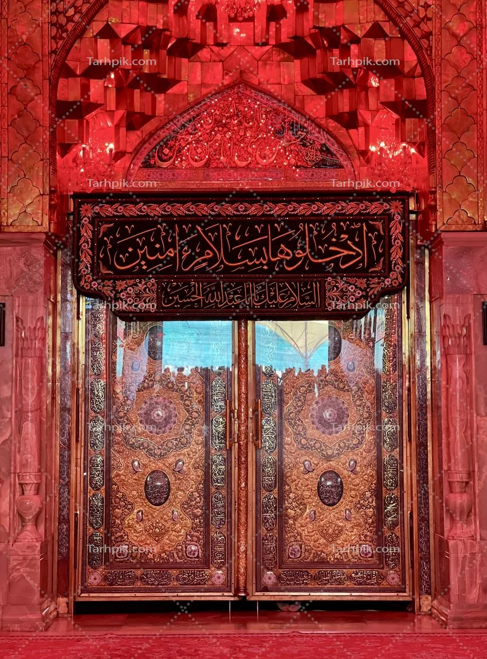 عکس ورودی ضریح حرم امام حسین از باب القبله