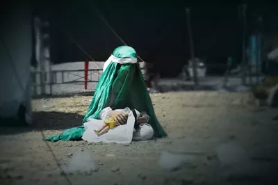 عکس رقیه دختر سه ساله امام حسین در صحرای کربلا