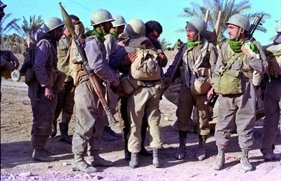 عکس خداحافظی رزمندگان در جبهه