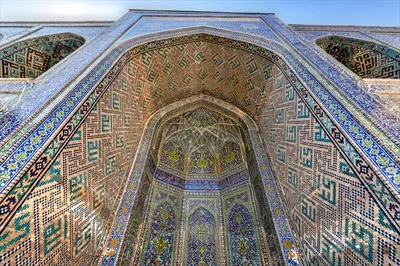 عکس میدان ریگستان در شهر باستانی سمرقند ازبکستان با زیبایی خیره کننده
