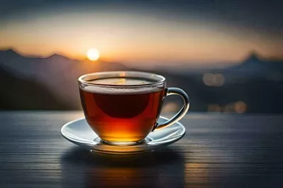 عکس یک فنجان چای بر روی میزی در دل کوهستان، خلق شده با هوش مصنوعی
