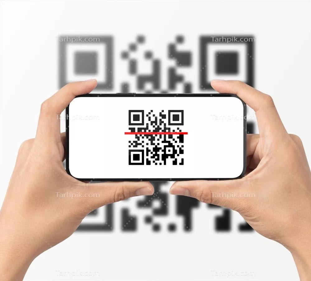 عکس استفاده از تلفن همراه برای اسکن کد QR و پرداخت دیجیتال بدون پول نقد