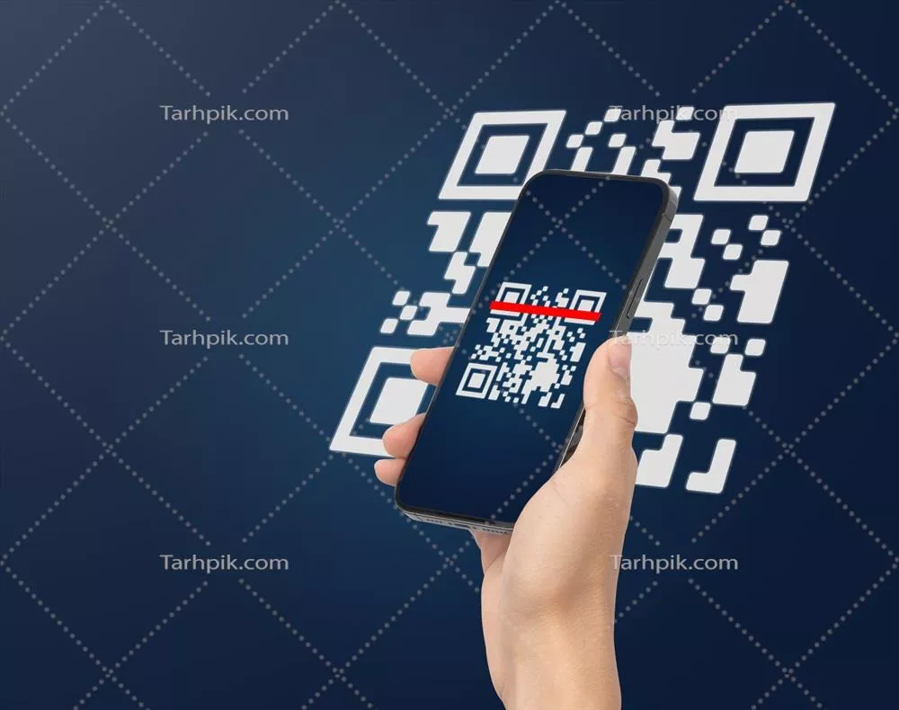 عکس استفاده از تلفن همراه برای اسکن کد QR و پرداخت دیجیتال بدون پول نقد