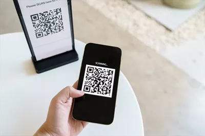 عکس پرداخت دیجیتال با کد QR: تجربه ای نوین در خرید بدون پول نقد