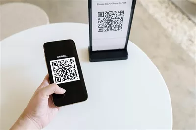 عکس پرداخت دیجیتال با کد QR: تجربه ای نوین در خرید بدون پول نقد