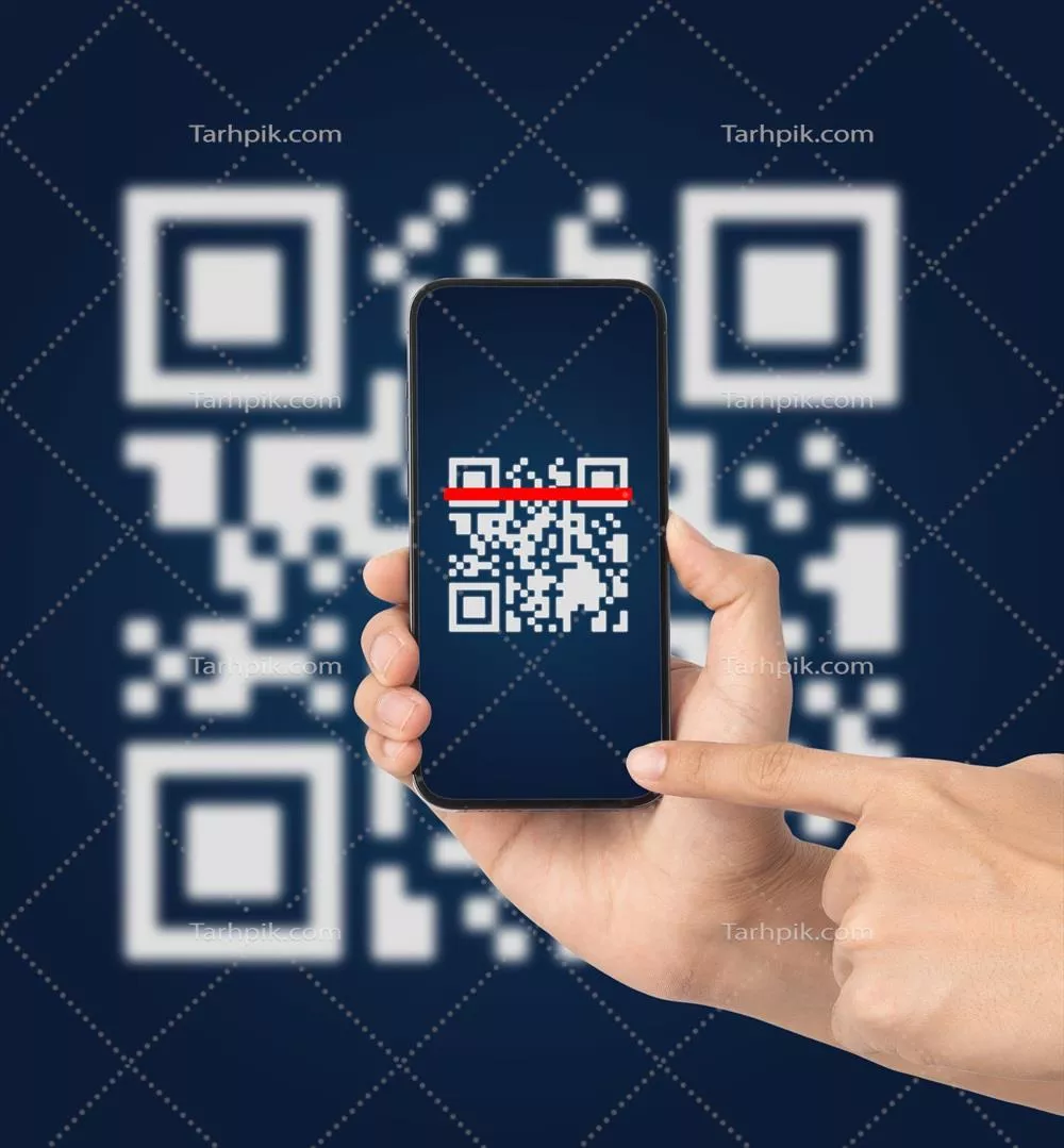 عکس استفاده از تلفن همراه برای اسکن کد QR و پرداخت دیجیتال بدون پول نقد