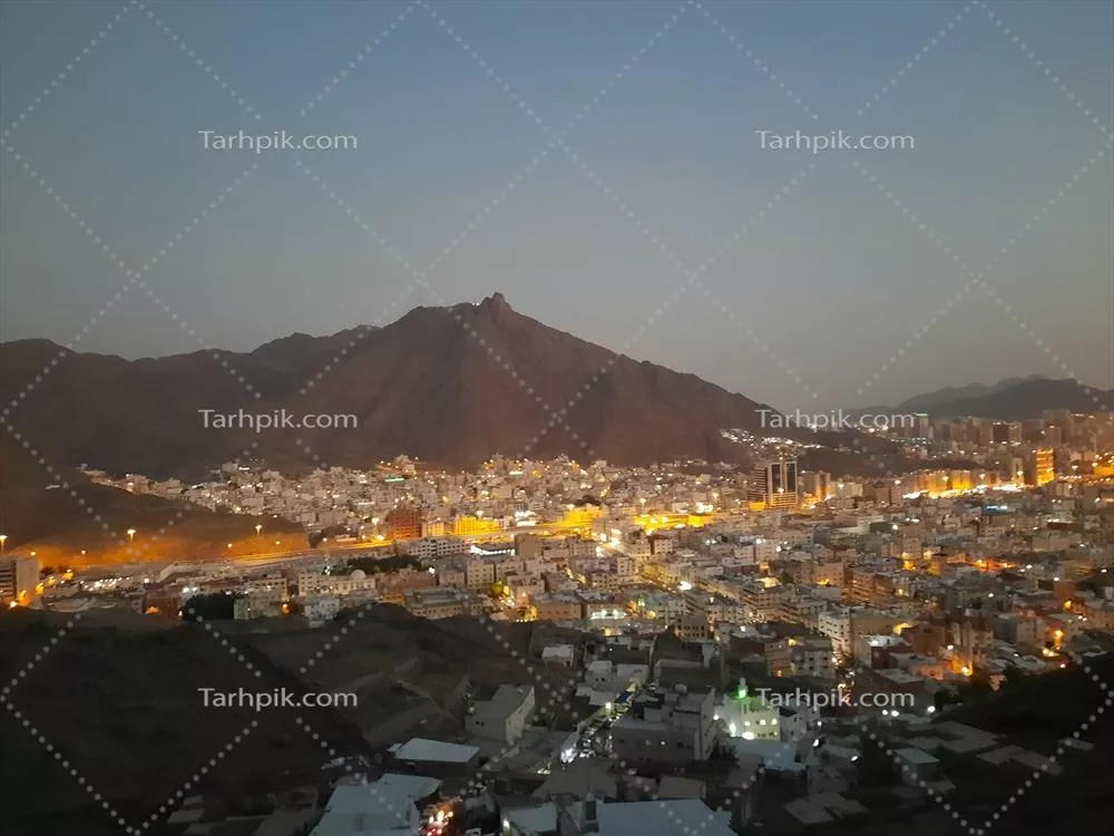 عکس منظره ای زیبا از کوه نور در مکه و غار حرا در بالای آن