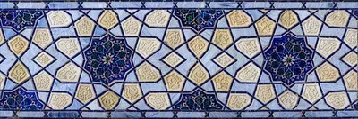 عکس تزیینات هندسی و سنتی اسلامی: قطعه ای از موزاییک سرامیکی