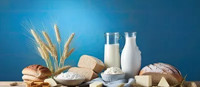 عکس شاووت: جشن یهودی با محصولات لبنی و نان سنتی