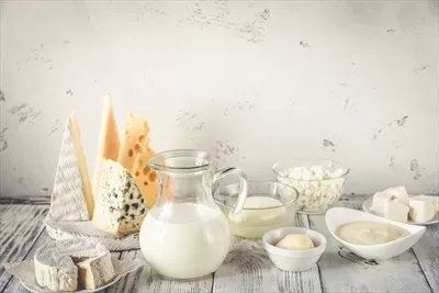 عکس مجموعه ای از محصولات لبنی با تنوع بالا و کیفیت ممتاز