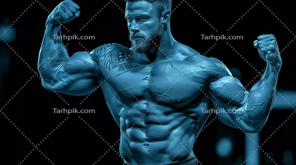 عکس مردی عضلانی در حال نمایش بازوهای خود با نورپردازی آبی دراماتیک