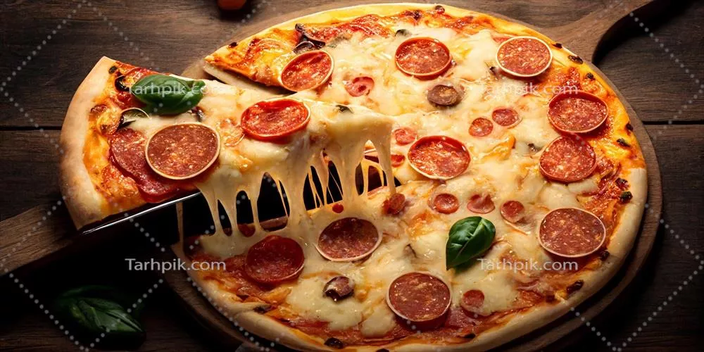 عکس پیتزا پپرونی و پیتزای پنیر کشیده: تجربه ای لذیذ و جذاب