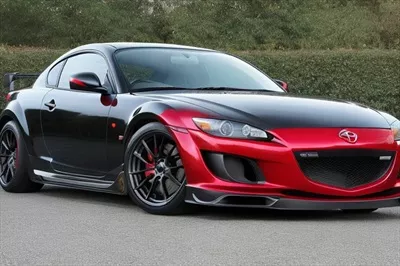 عکس خودروی اسپرت مزدا RX-8: تجربه ای بی نظیر از طراحی و عملکرد