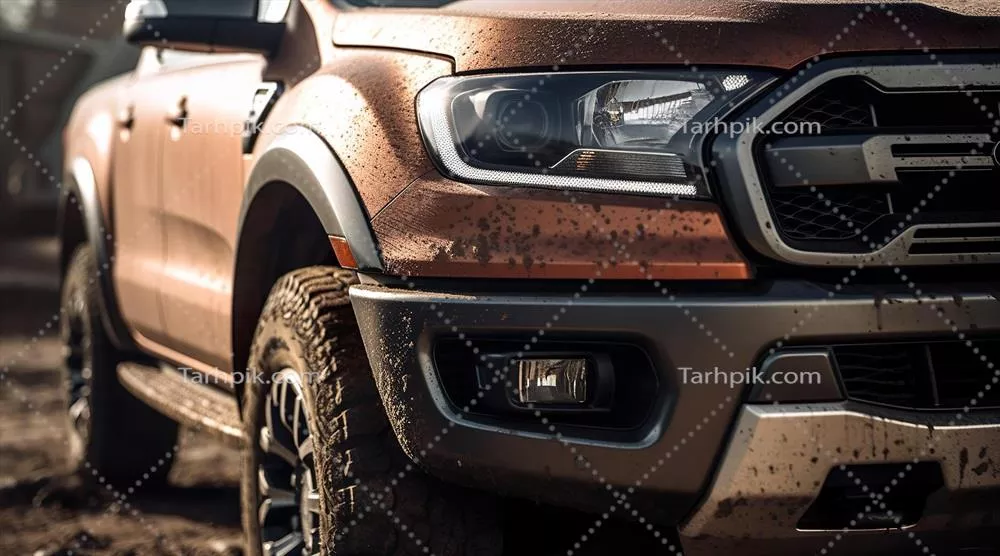 عکس نمایی از خودروی 4x4 آفرود در حال حرکت بر روی مسیرهای ناهموار در طبیعت