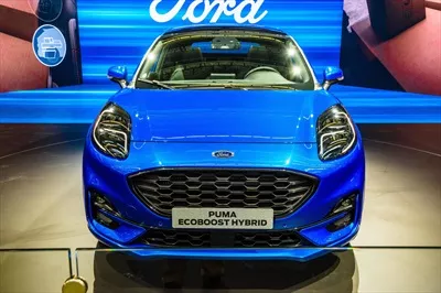 عکس نمایشگاه بین المللی خودرو در فرانکفورت 2019 با حضور فورد پومای هیبریدی