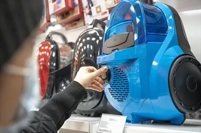 عکس راهنمای انتخاب جاروبرقی مناسب در فروشگاه لوازم خانگی