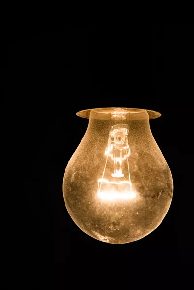 عکس بررسی جامع و کاربردی انواع لامپ های الکتریکی و ویژگی های آن ها