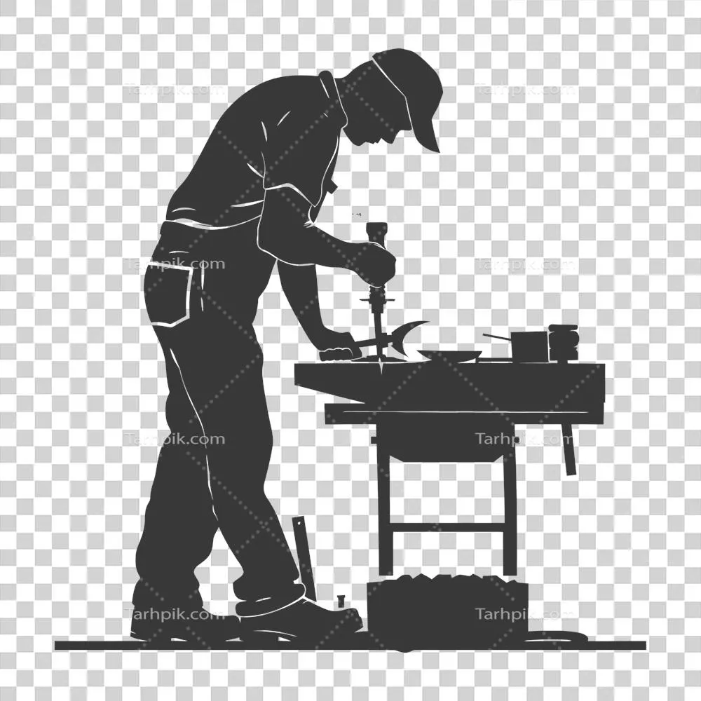 عکس دوربری تصویر سیاه سفید از یک آهنگر در حال کار با جزئیات دقیق و هنری