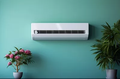 عکس نصب جدید و کارکرد صحیح کولر گازی سفید بر روی دیوار رنگی ملایم