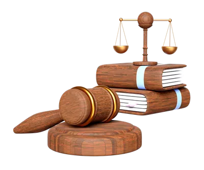 عکس دوربری تصویری از چکش قاضی چوبی در حراج با ترازوی عدالت و کتاب