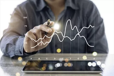 عکس تحلیل استراتژی: بررسی فرآیندهای مالی و بازار توسط مدیران کسب و کار