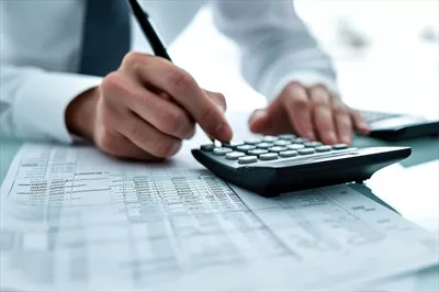 عکس تحلیل داده های مالی با استفاده از هوش مصنوعی در دنیای کسب و کار