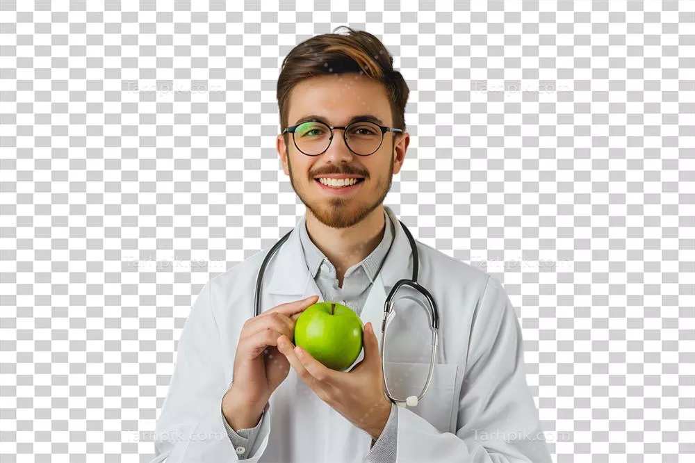 عکس دوربری متخصص تغذیه خوشحال در حال نگه داشتن سیب سبز با لباس سفید