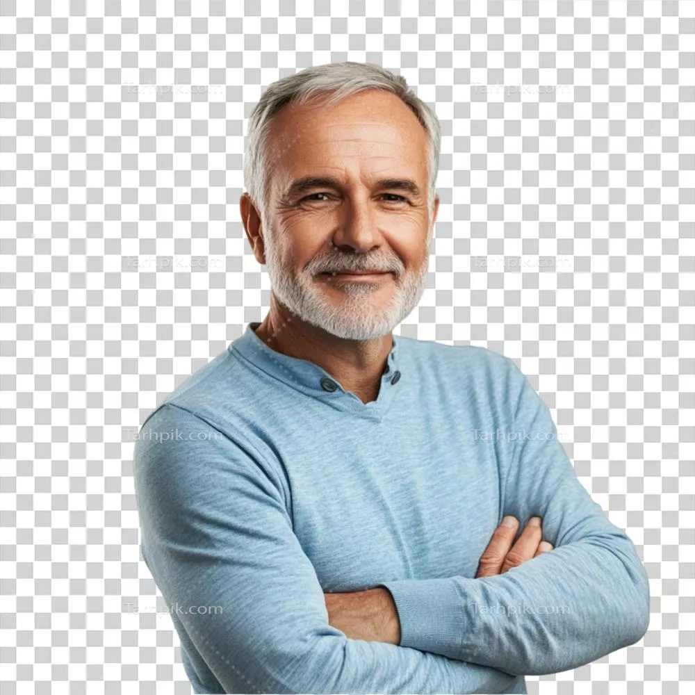 عکس دوربری مردی با ریش خاکستری و سویشرت آبی در حال لبخند زدن