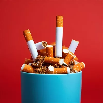 عکس تصویری از سیگار شکسته به مناسبت روز جهانی بدون دخانیات