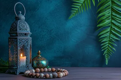 عکس کتاب قرآن ویژه سال نو اسلامی با تاریخ های مهم و نکات مذهبی