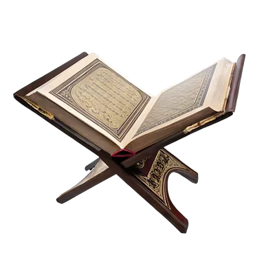 عکس دوربری جایگاه زیبا و تزئینی قرآن با صفحات گشوده در پس زمینه شفاف