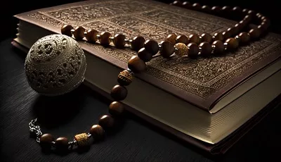 عکس قرآن کریم با خط عربی زیبا و تسبیح: تجلی معنویات و هنر