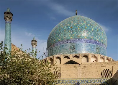 عکس جزئیات معماری اسلامی مسجد امام اصفهان با زیبایی خیره کننده
